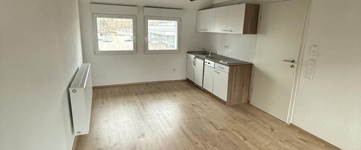 2-Zimmer Dachgeschosswohnung ab Sofort - Foto 1