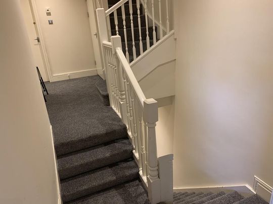 5 bedroom maisonette to rent - Photo 1