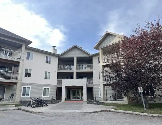 2bed 2bath 2 underground parking electricity included | Calgary - Photo 1