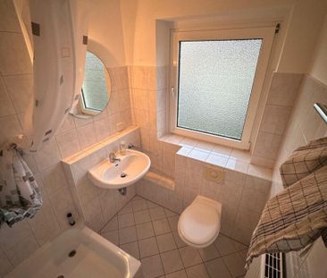 Großes Wohnzimmer mit Balkon - Foto 5