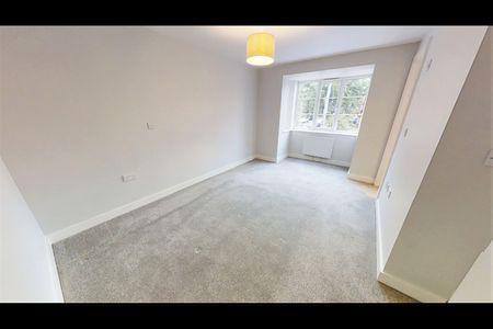 2 Bed Flat, George Street, M25 - Photo 2