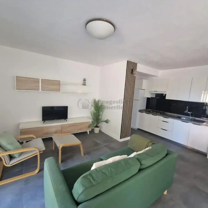 Apartamento de alquiler en Maria del Carmen Garcia, Las Galletas - Photo 1