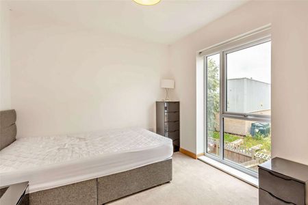 Three bedroom furnished townhouse - Photo 5