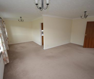 2 bedroom bungalow to rent - Photo 2