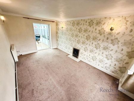 3 bedroom detached house to rent - Photo 2