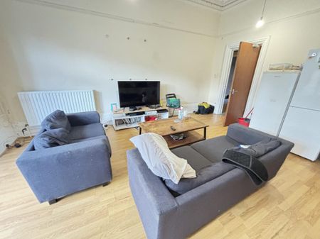 19 flat 2 Cardigan Road, Leeds, LS6 3AE - Photo 3