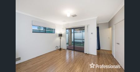 Stylish Rear Villa! - Photo 3