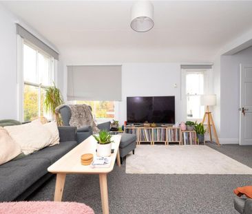 3 bedroom flat to rent - Photo 2