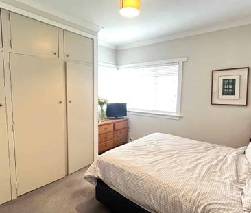 Full of Character with Modern Touches - Photo 4