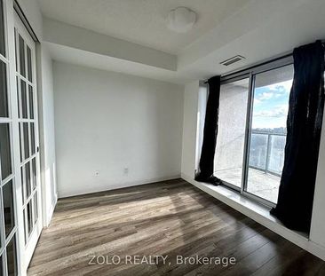 Yonge and Park home Renovated Lrg 1Bdrm +Den Hydro +Heat Incl. 1Parki - Photo 1