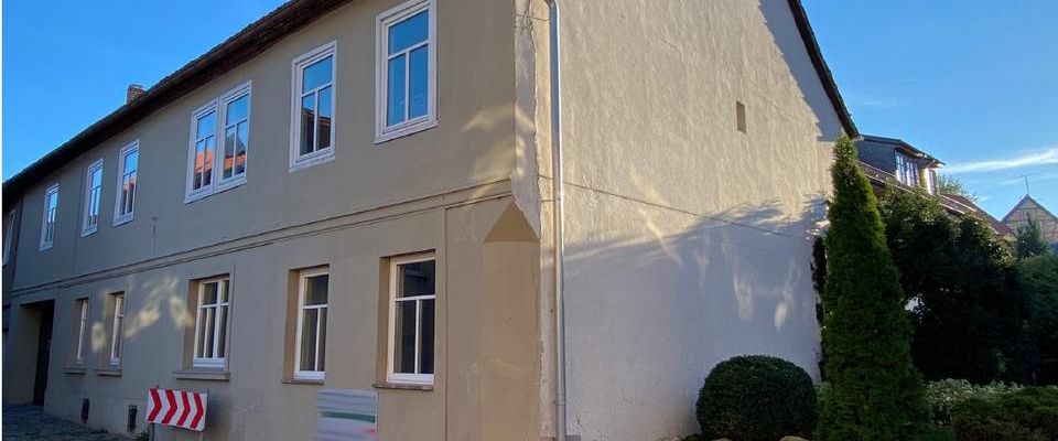 90 m2 helle 3 Zimmer Wohnung mit Küche - Ermsleben - Foto 1