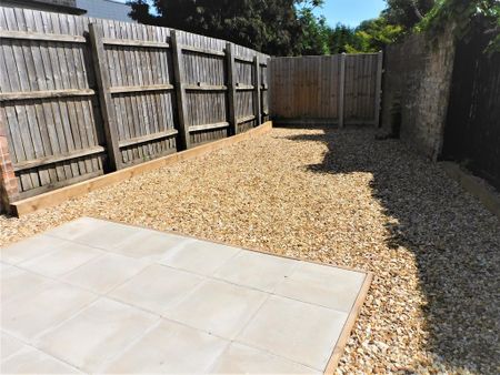 2 bedroom cottage to rent - Photo 5