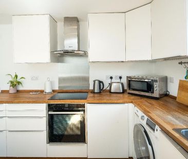 4 bedroom terraced house to rent - Photo 5