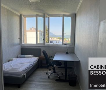 Location Appartement 5 pièces 70m² ST MARTIN D HERES 38400 - Photo 2