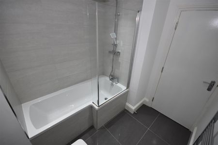 Park Road North, Birkenhead - Photo 4