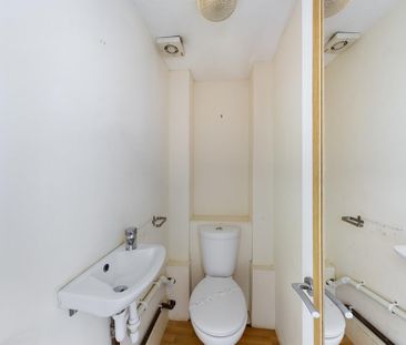 3 bedroom maisonette to rent - Photo 2