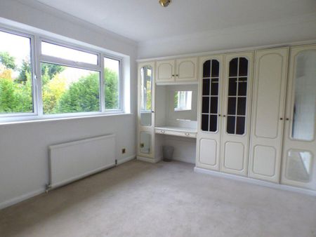 5 bedroom detached house to rent - Photo 2