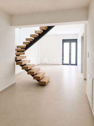 Μεζονέτα 207 τ.μ. προς ενοικίαση - Photo 1