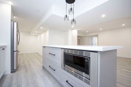 For Lease - 6 Westacott Crescent, Ajax, Ontario - Photo 3