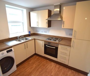 2 bedroom flat to rent - Photo 5