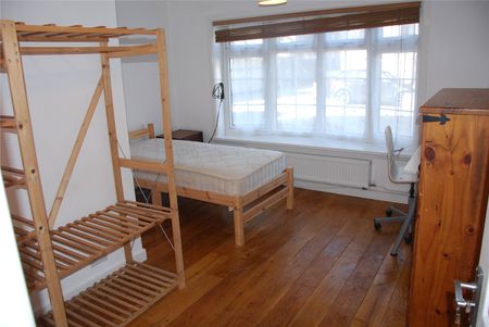 5 bedroom house to rent Lake Road, Chichester, PO19 - Photo 2