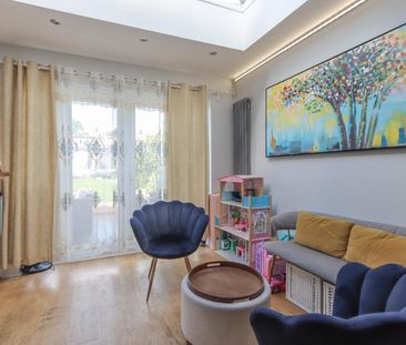 Norfolk Avenue, Watford, Hertfordshire, WD24 - Photo 1