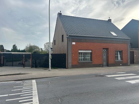 Ruime woning met 3 slaapkamers - Photo 1