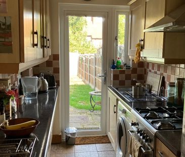 Room in a Shared House, Whitefoot Lane, BR1 - Photo 2