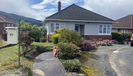 Bright 2-Bedroom Home in Wakari - Photo 5