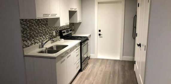 2 bedroom suite for rent - Photo 2