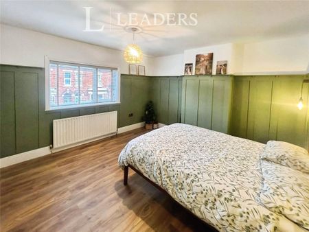 3 bedroom semi-detached house to rent - Photo 4