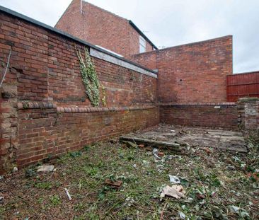 2 bedroom terraced house to rent - Photo 6