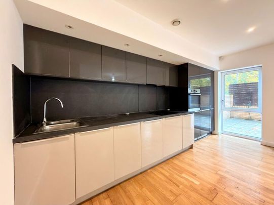 2 Bed Flat, Falcondale Court, NW10 - Photo 1