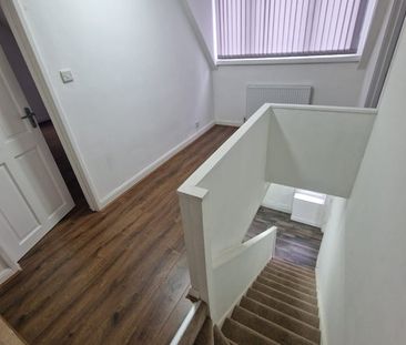 Room in a Shared House, Wharton Street, B7 - Photo 6