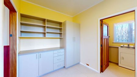 Elevated and Spacious Sun Trap - Photo 5
