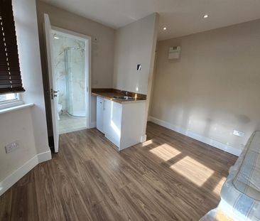 Colnbrook By Pass, Harmondsworth, West Drayton UB7, London - Photo 5