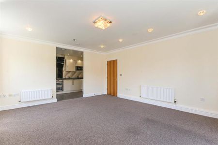 2 bedroom flat to rent - Photo 4