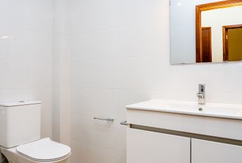 2+1 Bedroom Apartment in Canidelo (Remodeled)