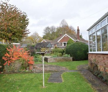 3 bedroom detached bungalow to rent - Photo 5