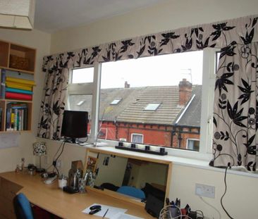 4 Bed - 14 Ashville Grove, Burley, Leeds - LS6 1LY - Student - Photo 3