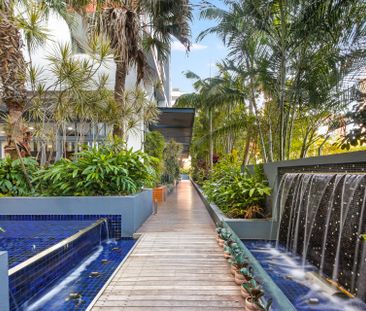 Stylish Two-Bedroom Apartment with City Views in the Heart of Parra... - Photo 2