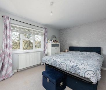 4 bedroom link detached house to rent - Photo 6