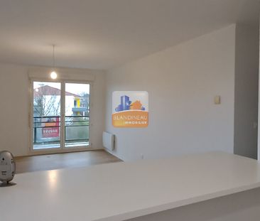 Location Appartement 3 pièces 64m² - Photo 3