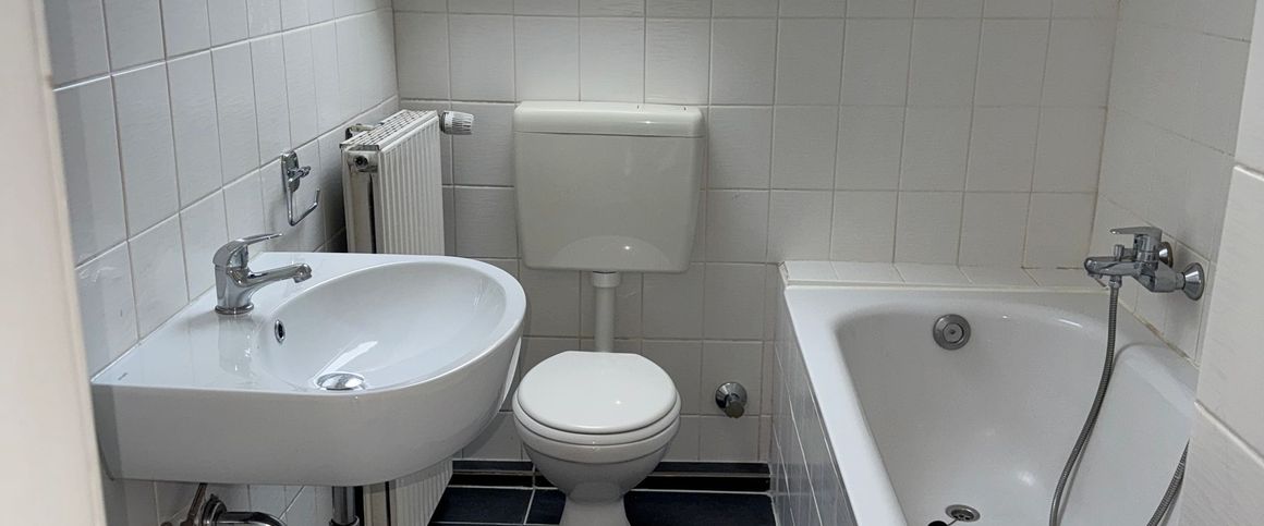 Dachgeschoss-Wohnung in ruhiger Wohnlage. - Photo 1