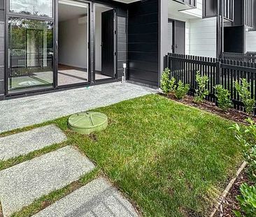 Brand New Architecturally designed townhouse - Photo 2