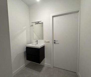 Gerenoveerd gelijkvloers appartement met tuin te huur - Foto 2