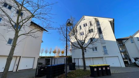 frei ab 1.2.25 / Balkon/ Bad mit Fenster / sep. WC u.v.m. !!!. - Photo 2