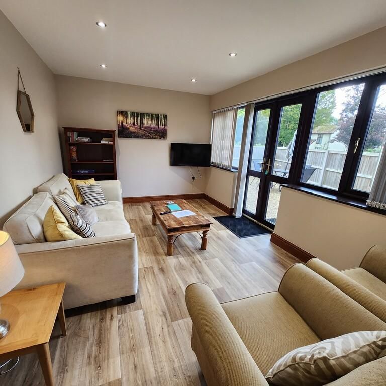 2 bedroom detached house to rent - Photo 1