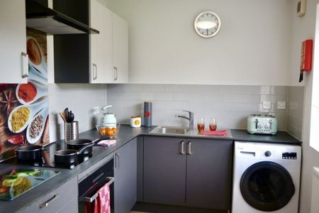 5 Ashby Crescent- 50 Week Contract & September StartLoughborough - Photo 2