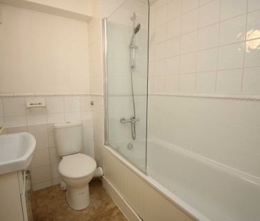 1 bed Flat for rent - Photo 6